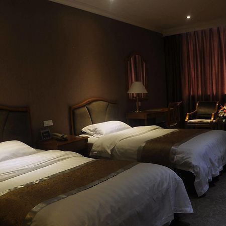 Garden City Hotel Chengdu Extérieur photo