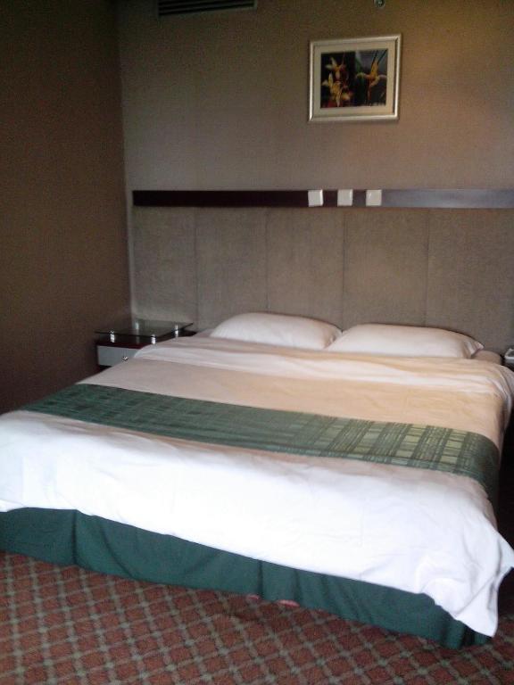 Garden City Hotel Chengdu Chambre photo