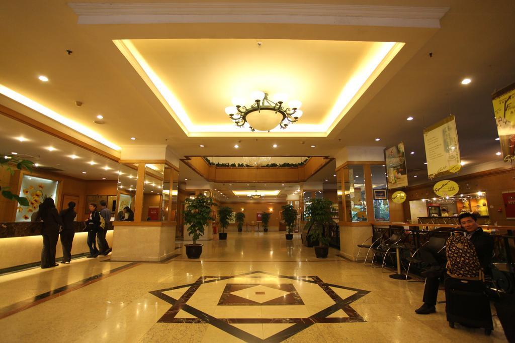 Garden City Hotel Chengdu Extérieur photo