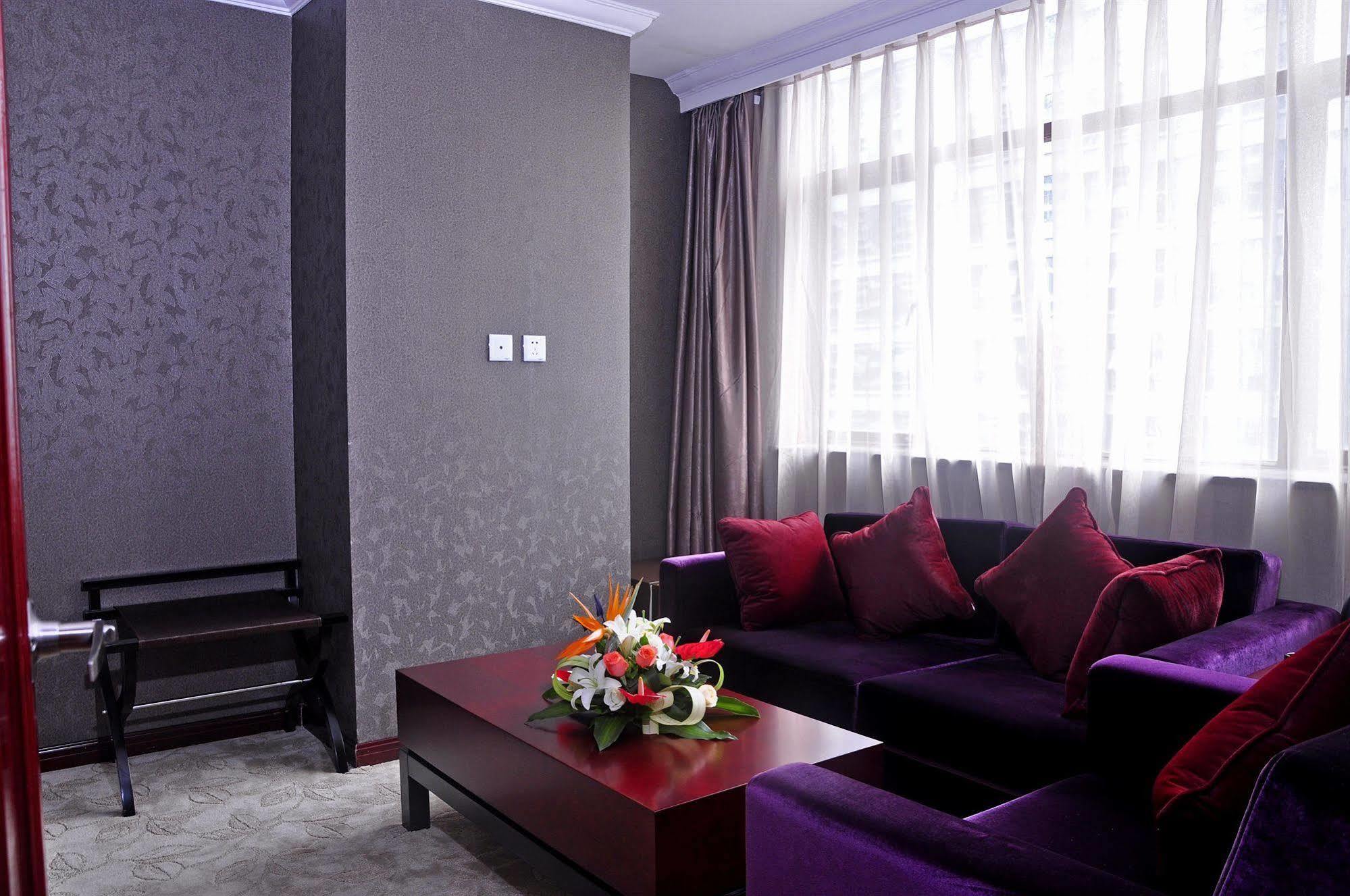 Garden City Hotel Chengdu Extérieur photo